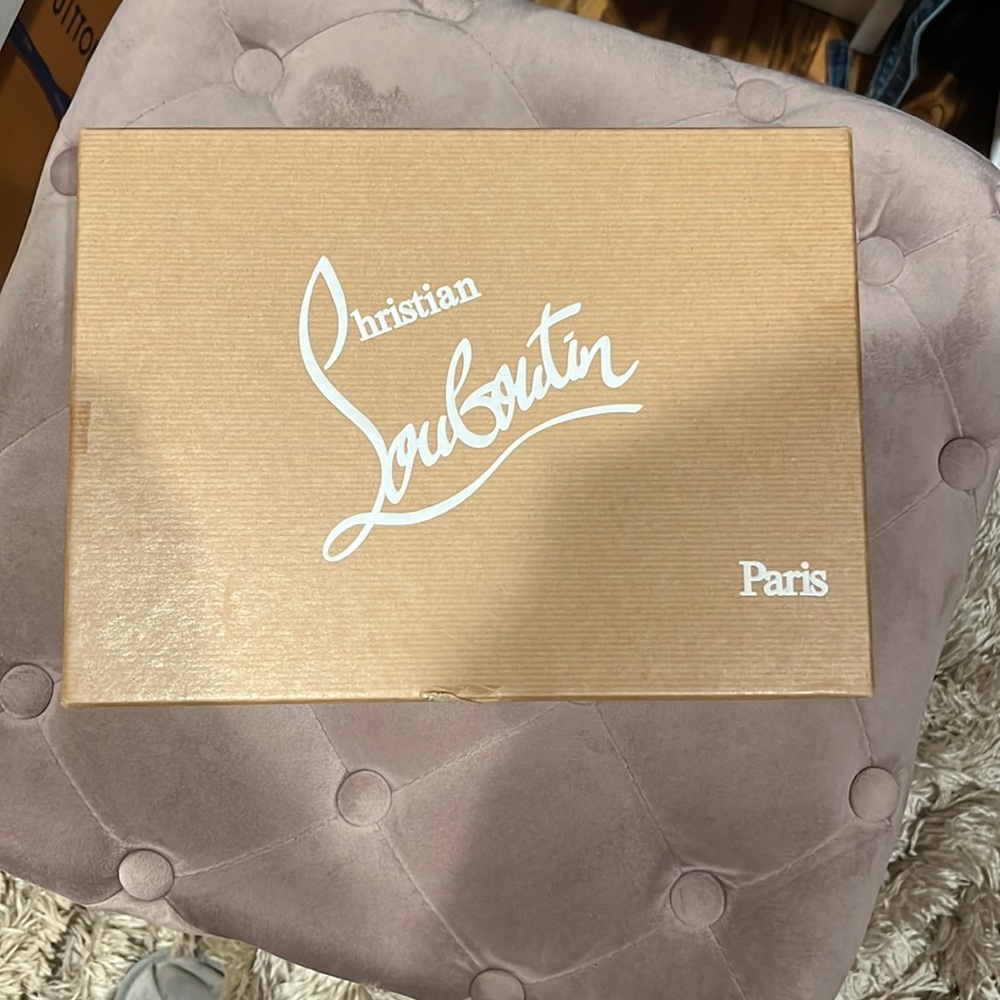 Christian Louboutin So Kate Size 39